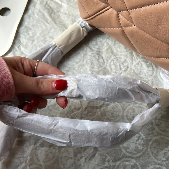 Tory Burch Willa Soft Quilt Backpack Roasted Almond Gold - Picture 10 of 10